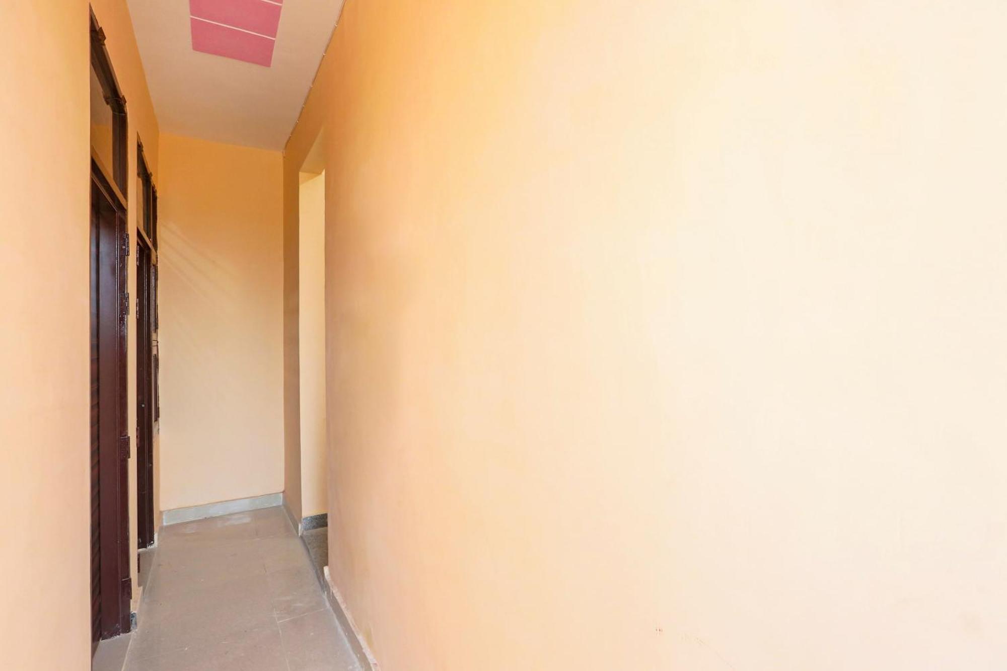 Hotel O Royal Villa Gurgaon Luaran gambar